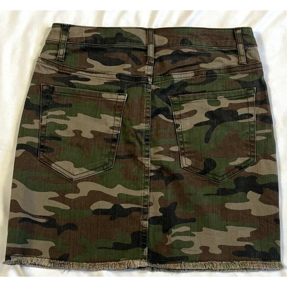 Forever 21 Denim Mini Skirt Size Small - Picture 5 of 10